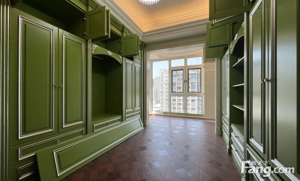 华侨城108坊 复式客厅挑空 豪装全新未住实用400平带车位