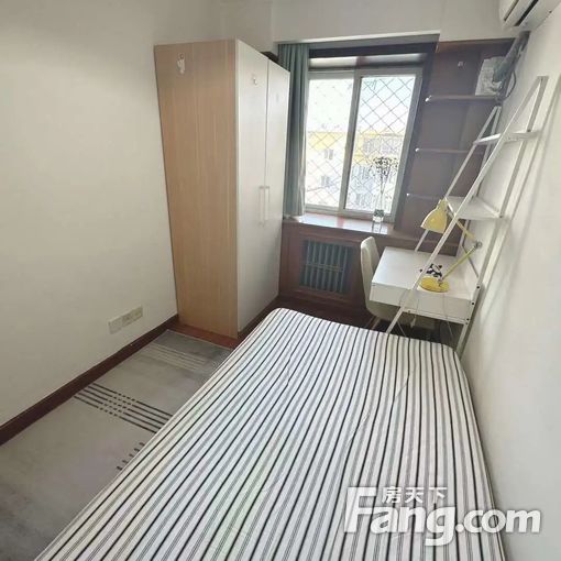  ������÷԰ 3��1��1�� 75ƽ��װ�� 2500Ԫ/�� 