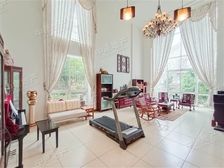 南航碧花园 实拍 独立大别墅 花园大 装修新净 诚意卖