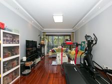 18号,线300米,精装修大三房,价895万,万科物业