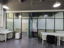 酒仙桥普天科技创新园125平精装带家具,2方正使用率高