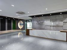 南城水濂山旁1093平整层写字楼!精装18隔间!4个月免租期