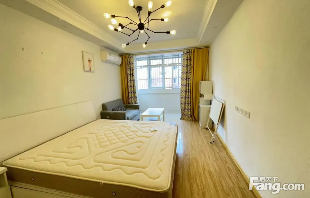 近地铁大渡河站，曹杨，精装三房送宽带，钥匙房可办居住证