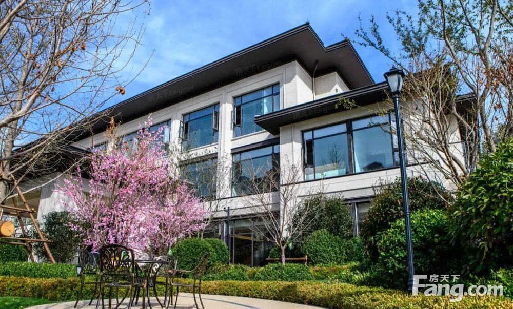 牟平改善天花板绿城宸光里洋房公摊3别墅洋房区可做四室