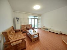 新上房源。中间楼层 业主急售 南湖国际广场旁边