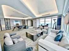 免租6个月丨华侨城地标丨办公室出租丨电梯口丨带家私丨看海景