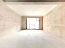 地铁口公园旁 洋房大平层 全新毛坯 满两年 看房方便