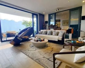 三梯两户 板式大平层 带中央空调 豪华装修 拎包入住 中间楼