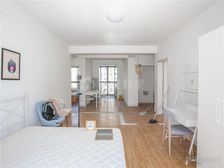 中楼层,视野采光刺眼,看VR户型满意,再找我看房,钥匙在身