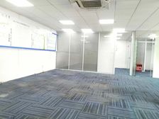 岗顶华师地铁口 保利中宇广场 155方精装办公室 急租