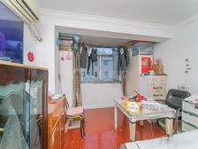 南北通透,厨卫朝北,采光好,中间位置,出行方便,满五年,诚心