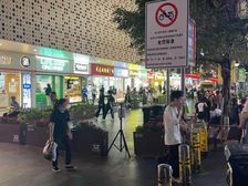 6厘,东门步行街人流量大,转角旺铺 带租5仟元月卖95万实收