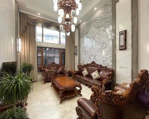 杜甫花园 6室2厅 305.46平