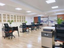 西门口清盘 105方包办公家具空调网络,免费帮注册!