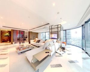 新希望D10天府 3室2厅3卫 精装 999万元