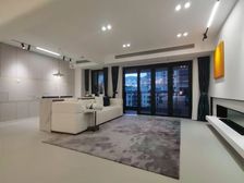 一手现房 740万 实用200平 复式大5房 小高层电梯房