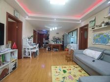 本人实拍!经典三南户型 边套 观景楼层视野很开阔 精装修三房