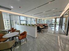 东城海德琥珀台高楼层304平豪装写字楼!全齐4个隔间!转角位