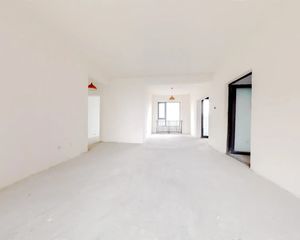 塔子山壹号,地铁口,两梯三户,套四双卫,安静视野好
