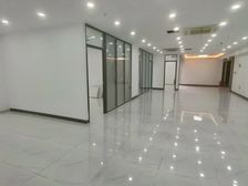 特价房源!奥盛大厦年前急租!精装房!1.9元每平!电梯口!