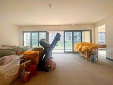 壹号湖畔奢装洋房带地暖中央空调价格可谈