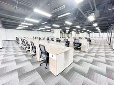 深圳湾科技生态园980平精装修带全套家私高层视野好,电梯口