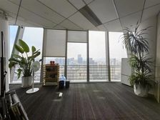 高层景观很好 视野开阔 正对电梯口 带办公家私拎包入住