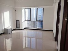 万达广场 82方带2隔间 楼下7号线和18号线