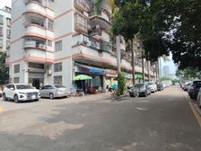 带夹层 三卡大门面 5米高 良化西地铺55万