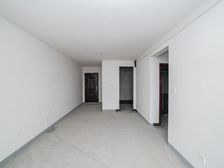 衡麓世家 3室2厅 毛坯中间户 正衡书包未用 中上楼层随时看