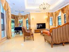 新上!豪装大端户!带转角花园!全套房设计!不临街!