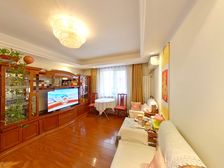 月坛中古旁,板楼大三居有客厅,双卫采光视野好,环境优雅