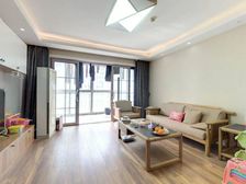 湖左岸此房屋一手买进 楼层好 户型好60万新装修 视野好