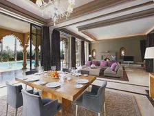 丽宫别墅 , 室内带电梯,泳池,价格美丽