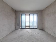 全明格局!!户型方正!!业主急出售大降价!!