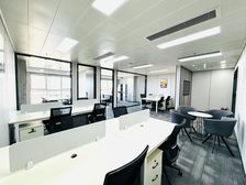 楼下地铁站 精装带家具 面积150平到400平随意挑选