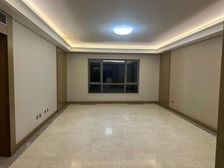 亦庄金茂逸墅 小区中间位置 高楼层 西边户 有钥匙