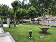 珍藏!亚龙湾,大花园别墅,闹中取静 位置超好