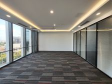 整层2396平可分!更多房源点击我头像!南村万博商圈