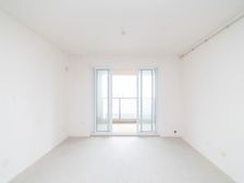 蔚蓝天地三四期 3室2厅 毛坯三朝南户型单价9千多随时看房