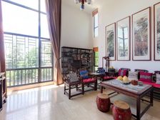 万科城 半山双拼别墅带前后花园 可停三台车