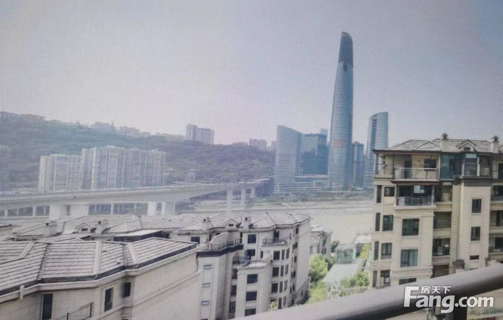 北滨路 江景上叠别墅 视野好 出行方便 配套齐全 新小区