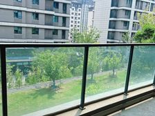 急卖了! 花园洋房 窗外美景一片
