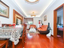 曹杨地铁口 多层带电梯,精装修全明,拎包入住,看房随时