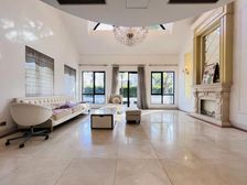 全新欧式城堡,花园千平双面环水,徐泾的西郊庄园