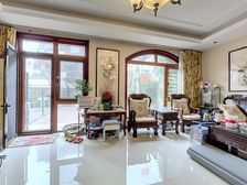 丹麦小镇C下叠 地暖 75平大院儿 自住未出租 房屋保持好