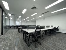 中华广场精装修150-600方对电梯口拎包入住精装修 免佣