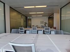 琶洲西区国企物业豪华装修 150方3个房间员工区20人