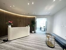 正对电梯!此房精装配家具!佳程广场300平丨交通便利接看房