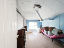 地矿家园(历下)次顶层,采光观景好,双卧客厅朝南,南向面